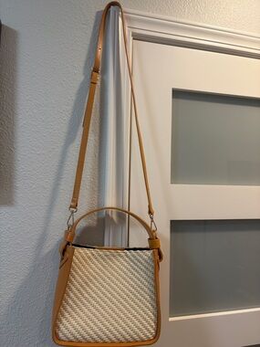 Woven Straw Crossbody with Tan Leather Trim and Adjustable Strap